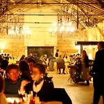 Les Orangeries 3* לוסאק-לה-שאטו