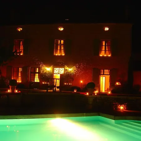 Les Orangeries Lussac-les-Chateaux