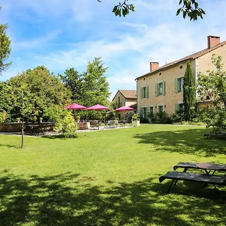 Les Orangeries 3* לוסאק-לה-שאטו