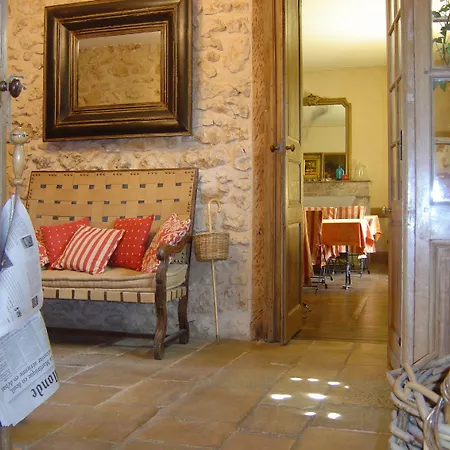 Les Orangeries 3* Люсак-ле-Шато