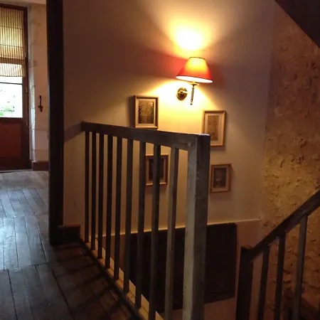Les Orangeries 3* Люсак-ле-Шато